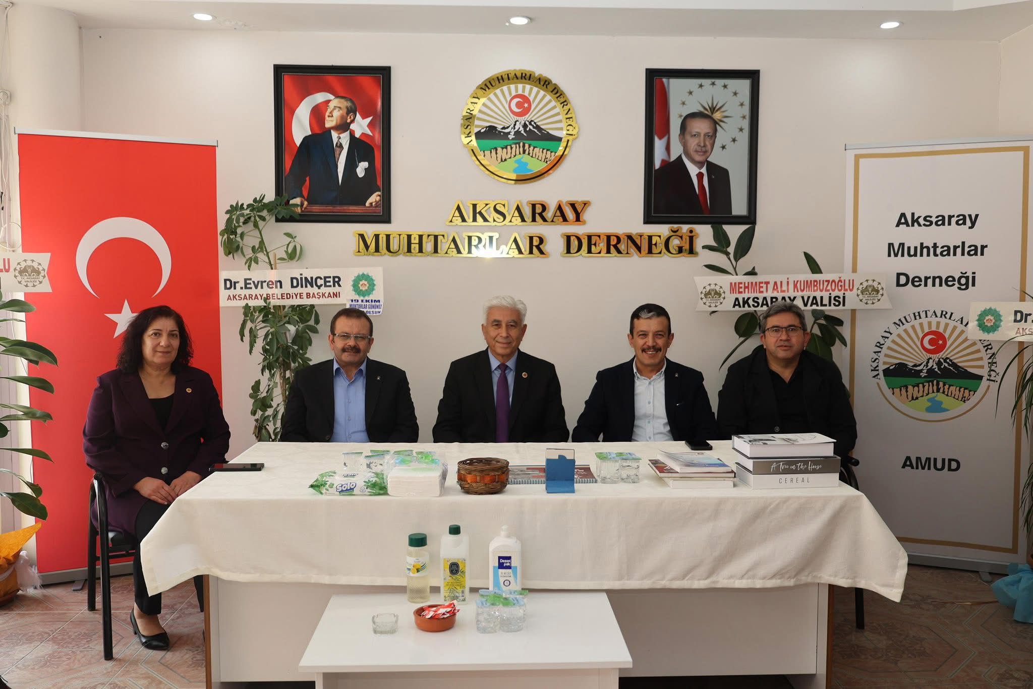 AK PARTİ HEYETİNDEN MUHTARLAR GÜNÜ ZİYARETİ